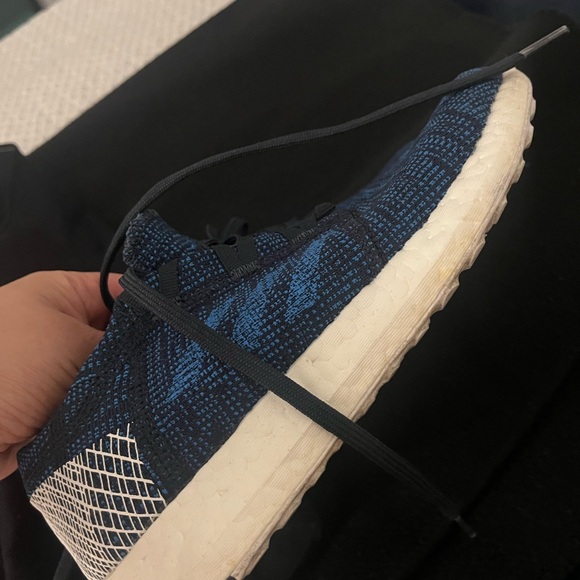 Woman’s adidas running shoes - Picture 4 of 6